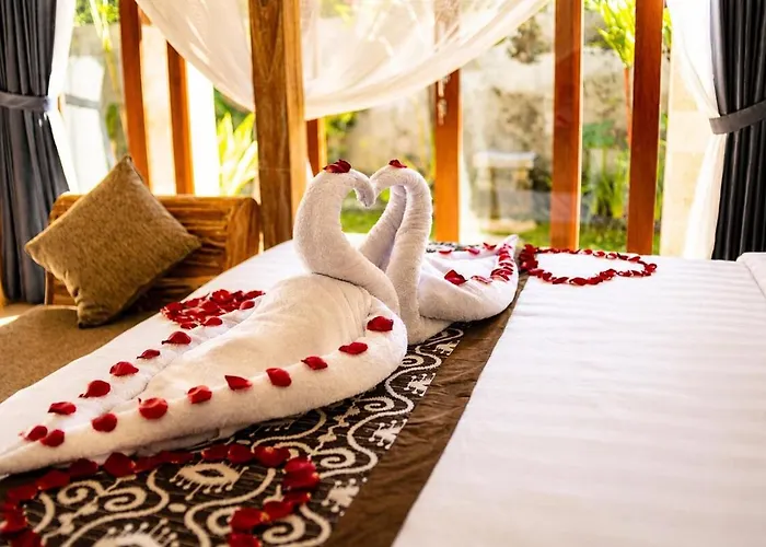 Daneswara Tropical Bathtub Near
